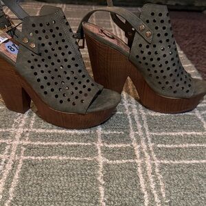 Guess Olive Perforated Women's Sandals